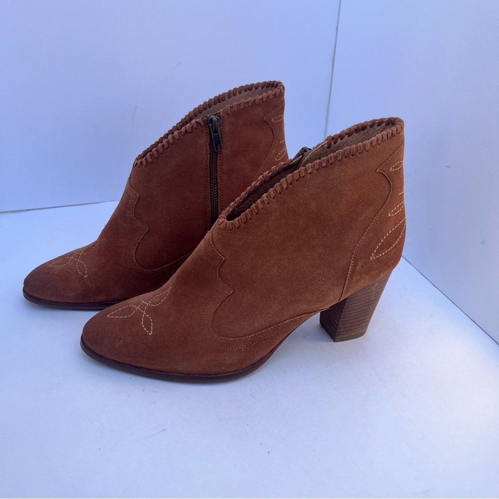 Ariat Unbridled Eva ankle booties Size 11